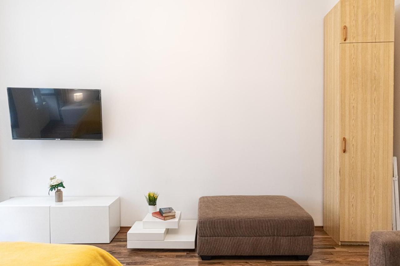 Peaceful 1Br Apt. Near Metro Station Langenfeldg. Apartment Vienna Exterior photo