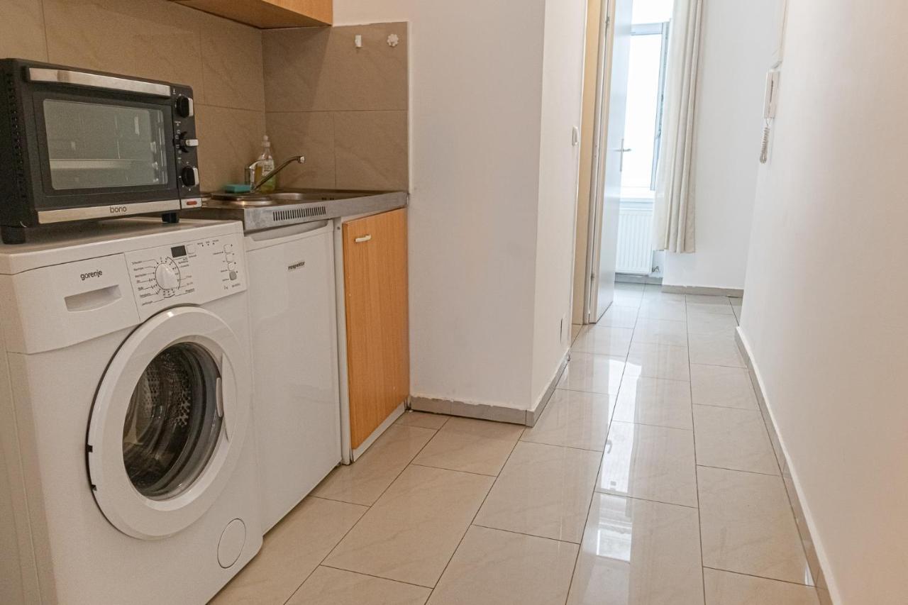 Peaceful 1Br Apt. Near Metro Station Langenfeldg. Apartment Vienna Exterior photo